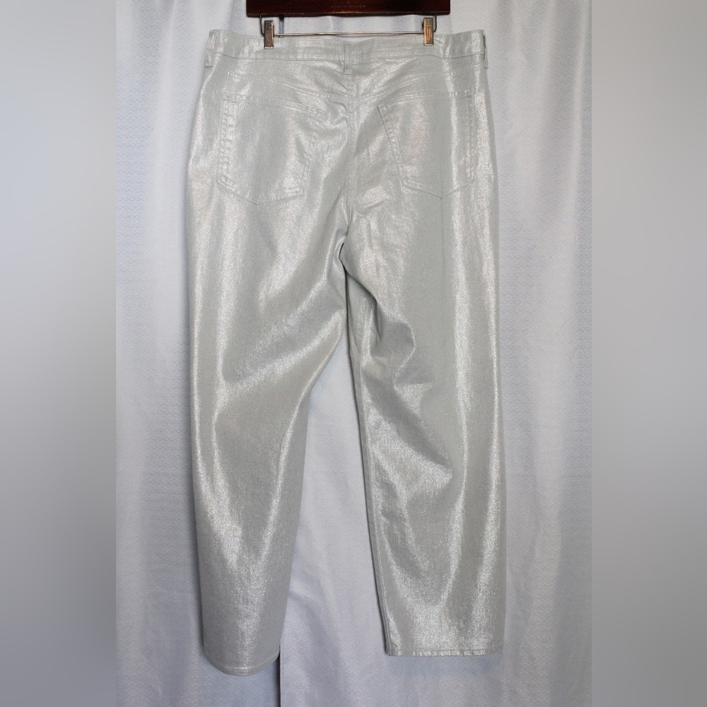 Old Navy Women’s Size 18 High-Rise OG Loose Glitter Jeans – White - Picture 3 of 8
